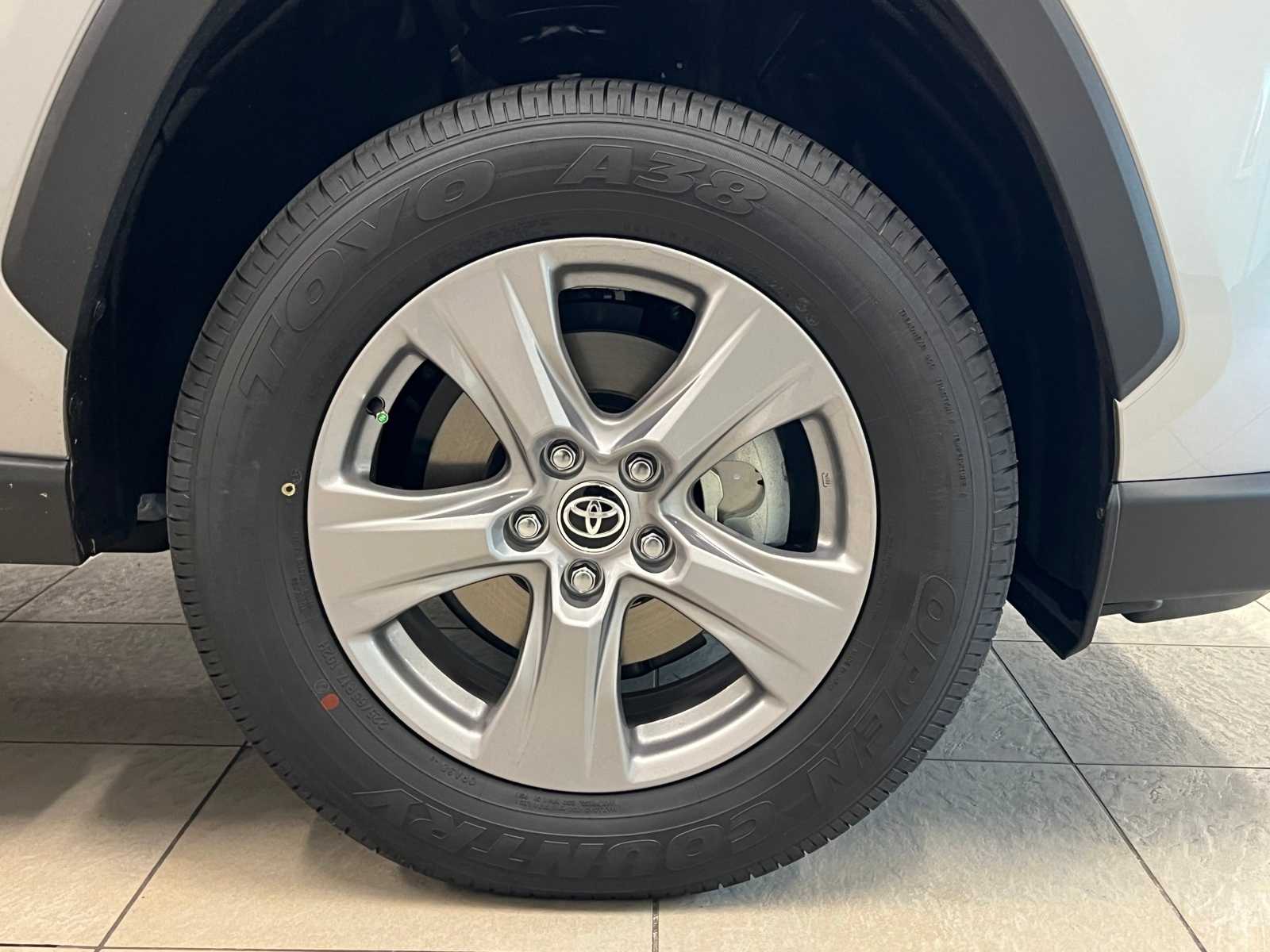 Thumbnail: 2025 Toyota RAV4 - 7