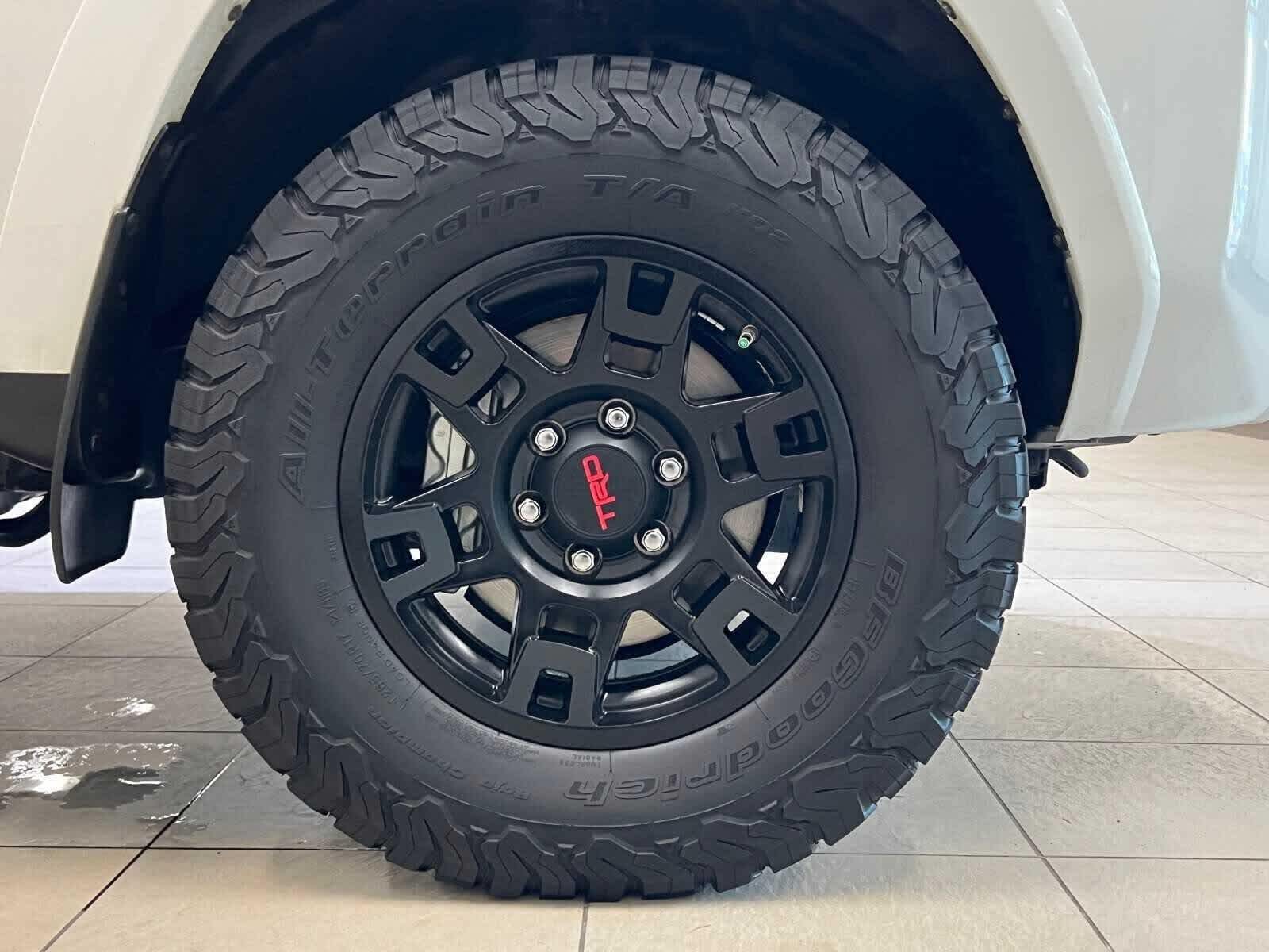 Thumbnail: 2019 Toyota 4Runner - 7