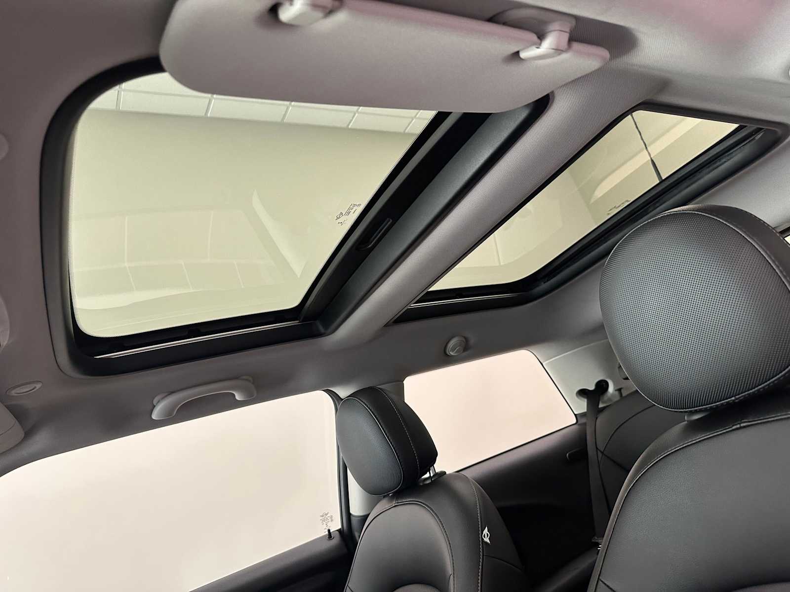 Thumbnail: 2014 MINI Cooper Hardtop - 20