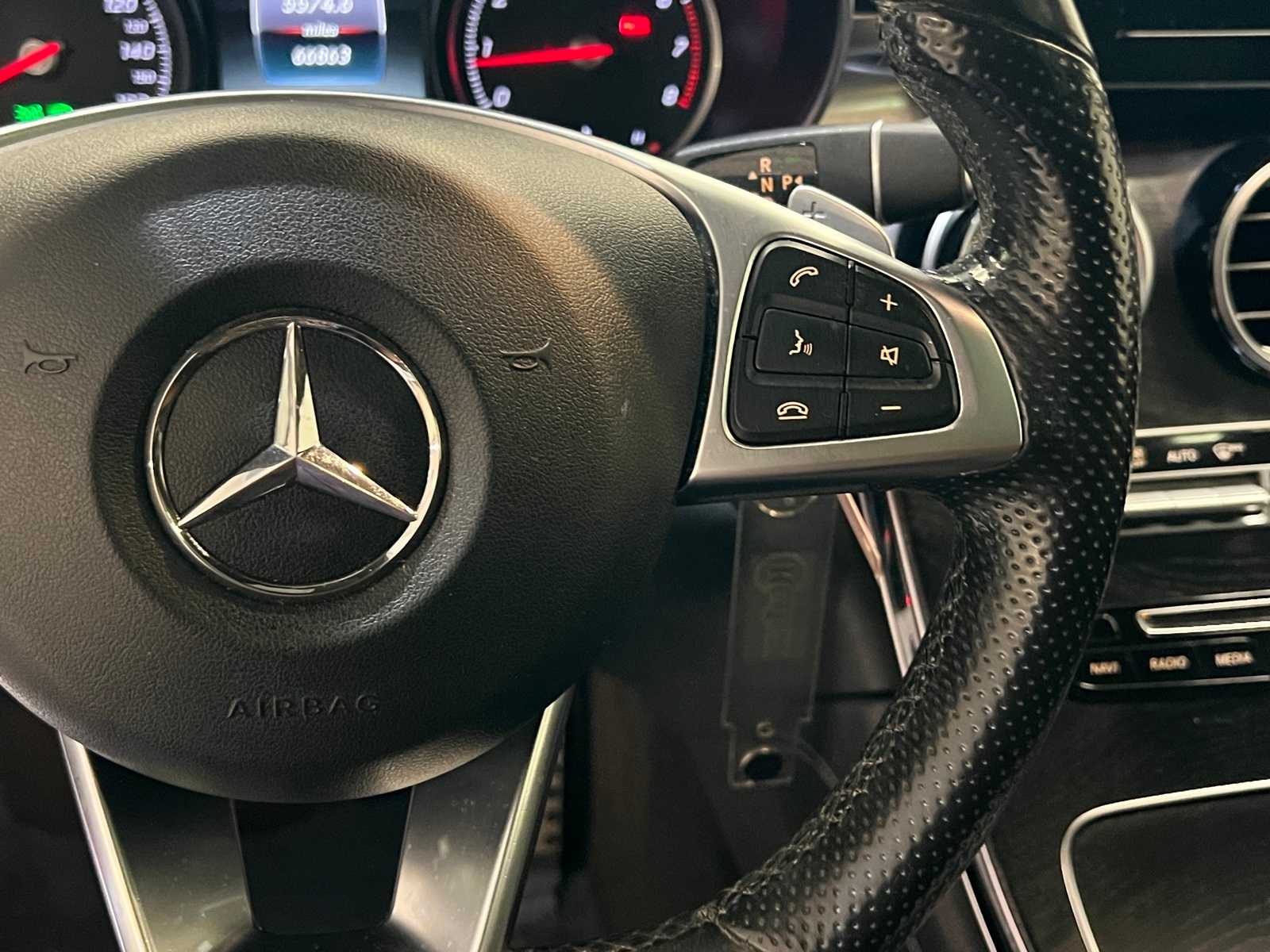 Thumbnail: 2018 Mercedes-Benz GLC - 21