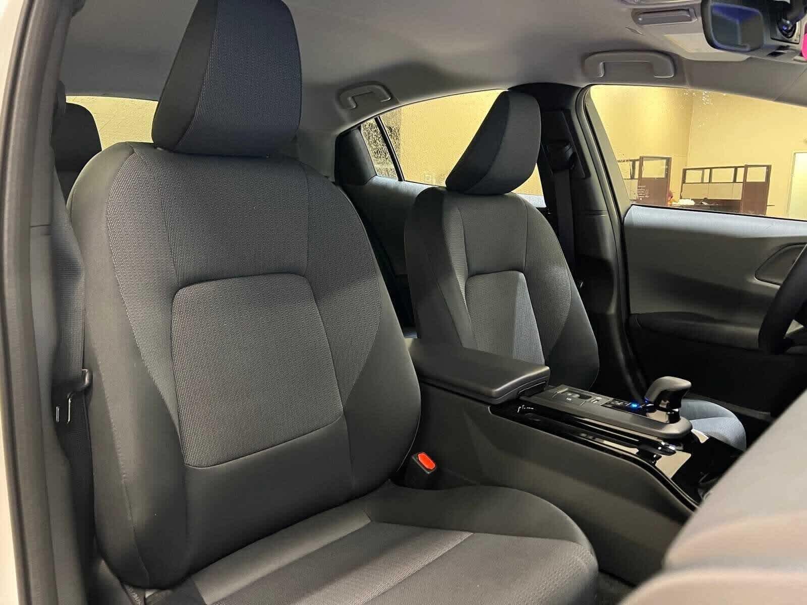 Thumbnail: 2024 Toyota Prius - 14