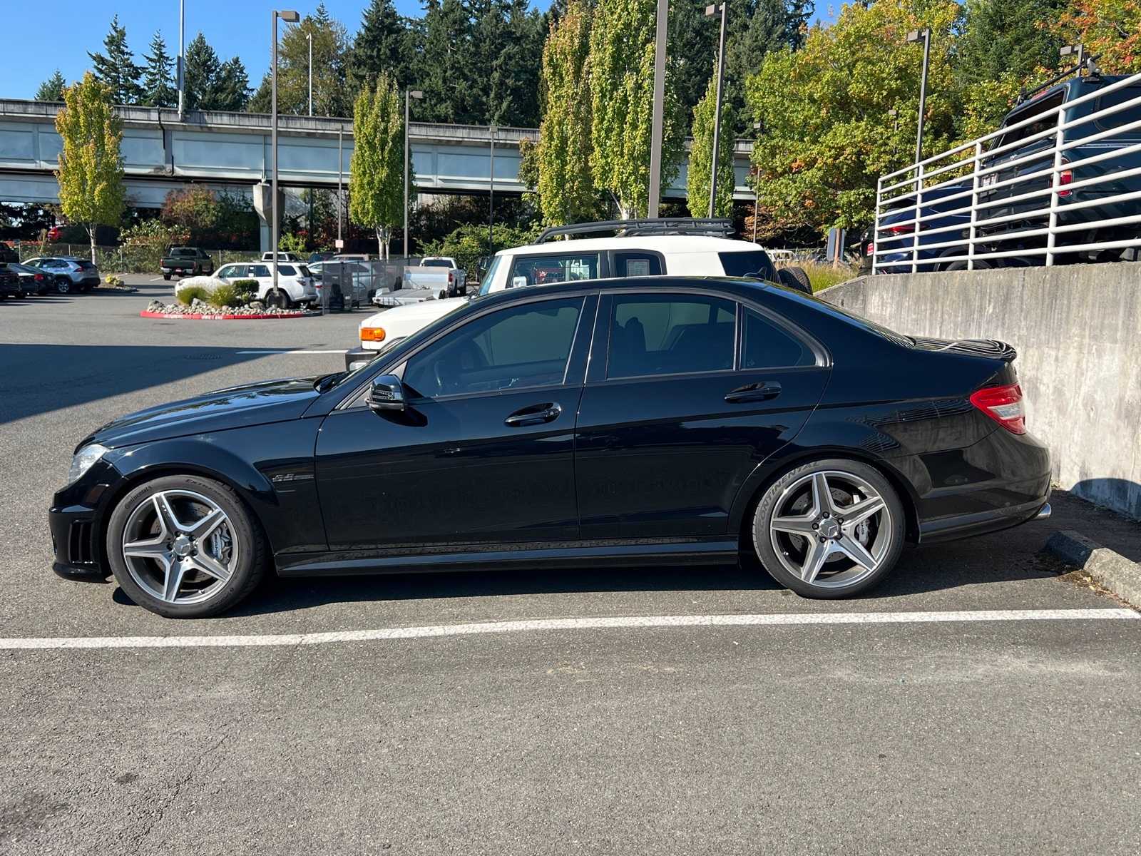 Thumbnail: 2011 Mercedes-Benz C-Class - 10