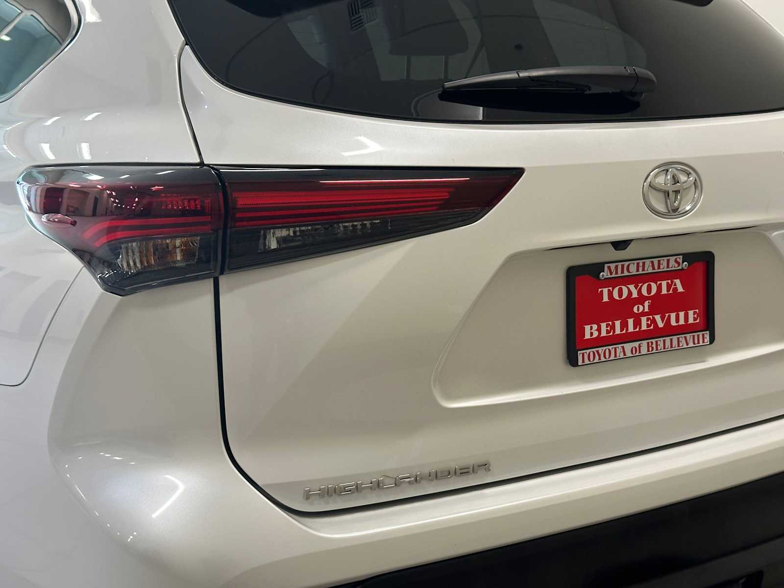 Thumbnail: 2024 Toyota Highlander - 7