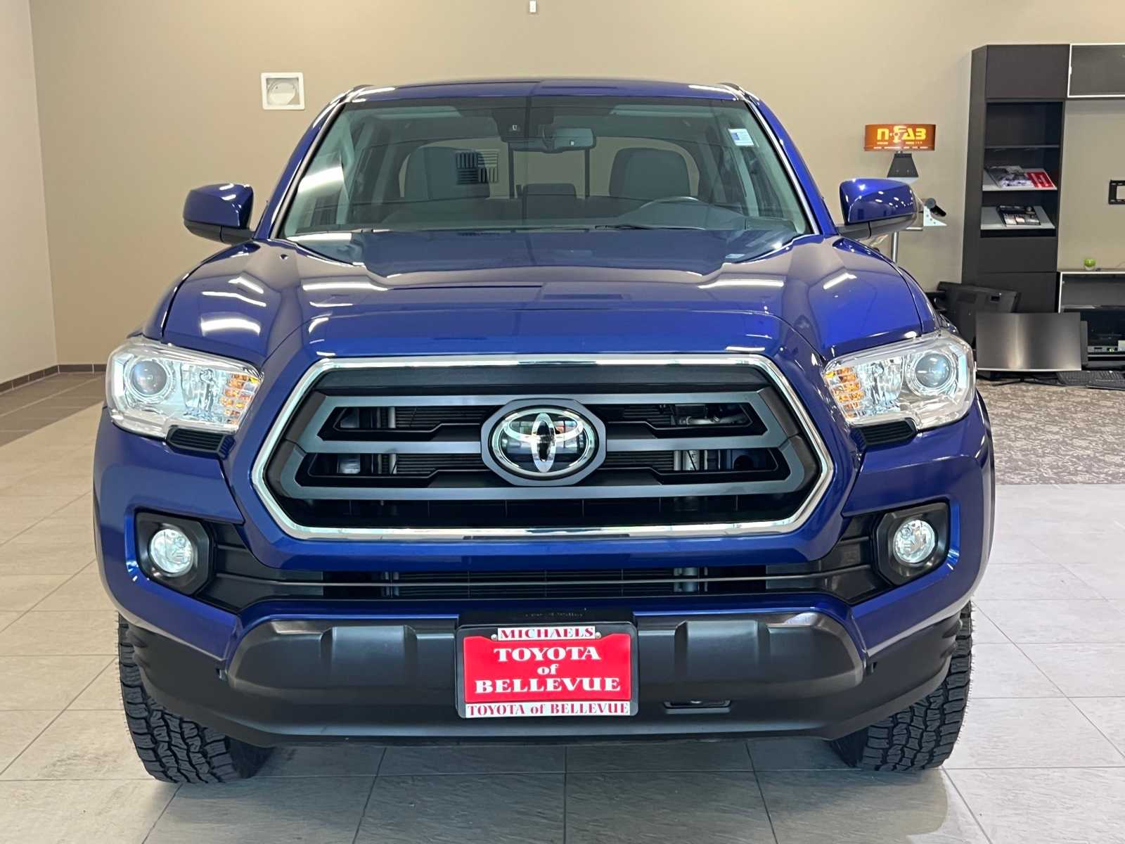 Thumbnail: 2022 Toyota Tacoma - 8