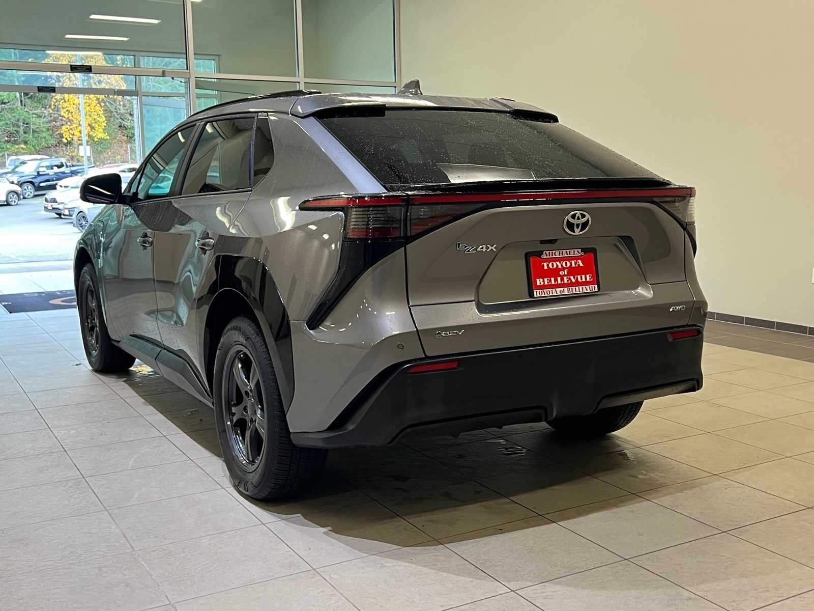 Thumbnail: 2024 Toyota bZ4X - 4