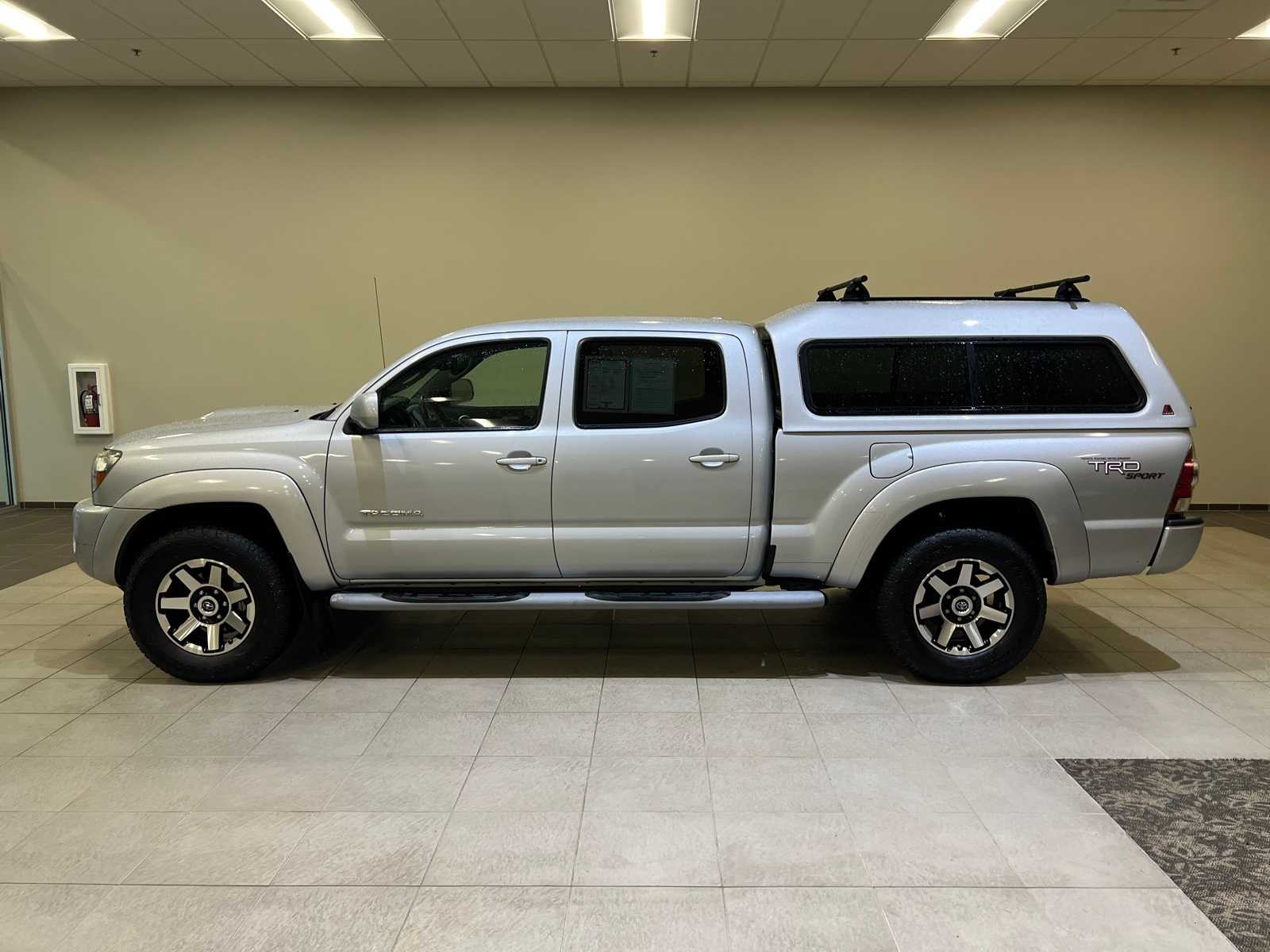 Thumbnail: 2009 Toyota Tacoma - 3