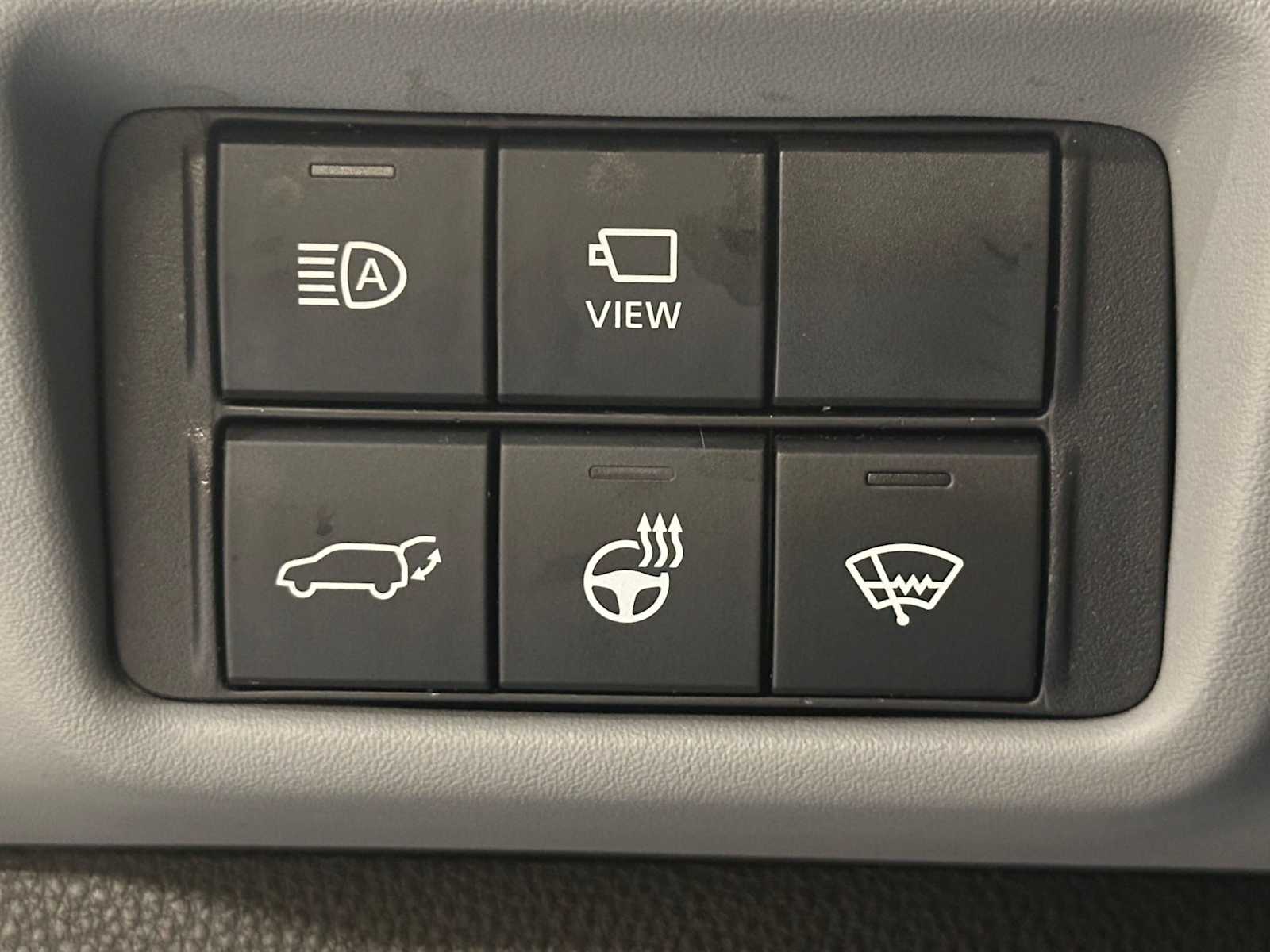 Thumbnail: 2020 Toyota Highlander - 21