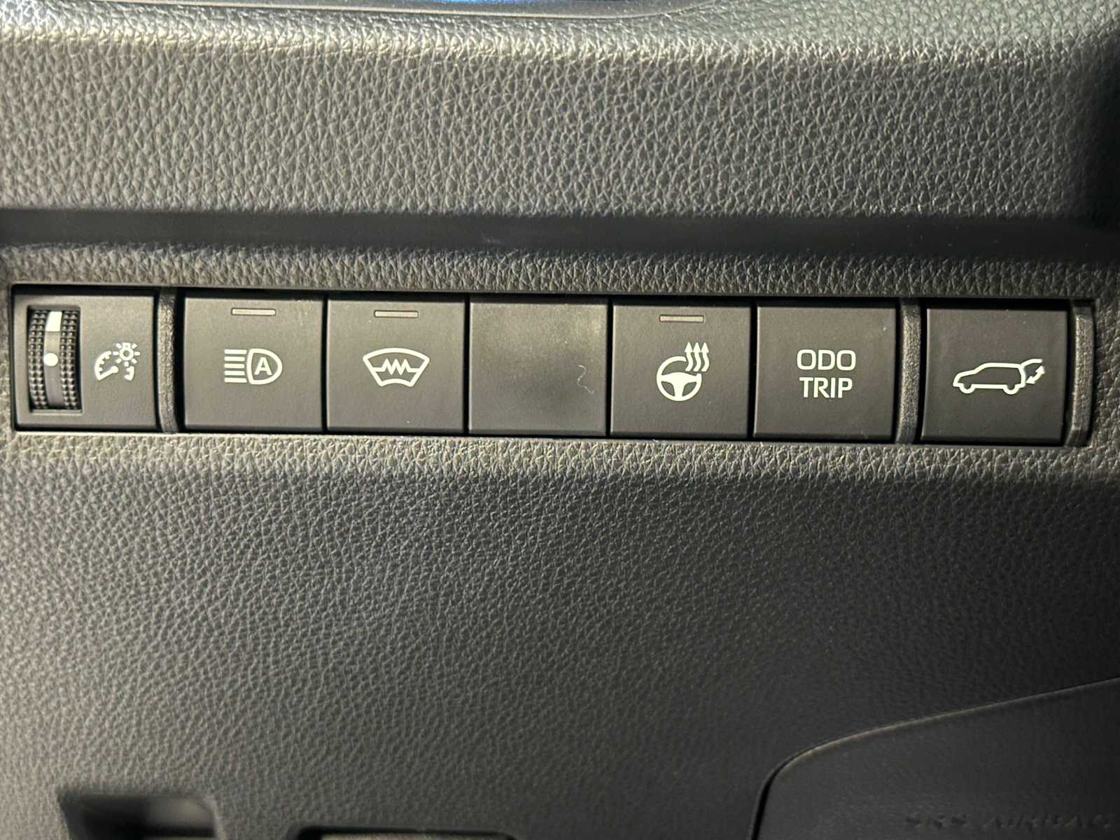 Thumbnail: 2025 Toyota RAV4 - 18