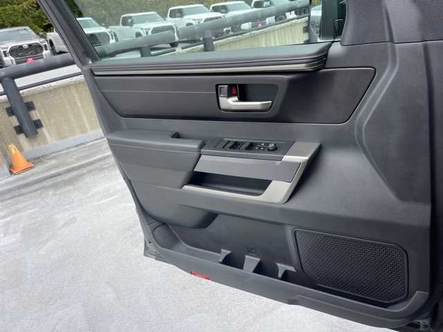 Thumbnail: 2025 Toyota Tundra - 18