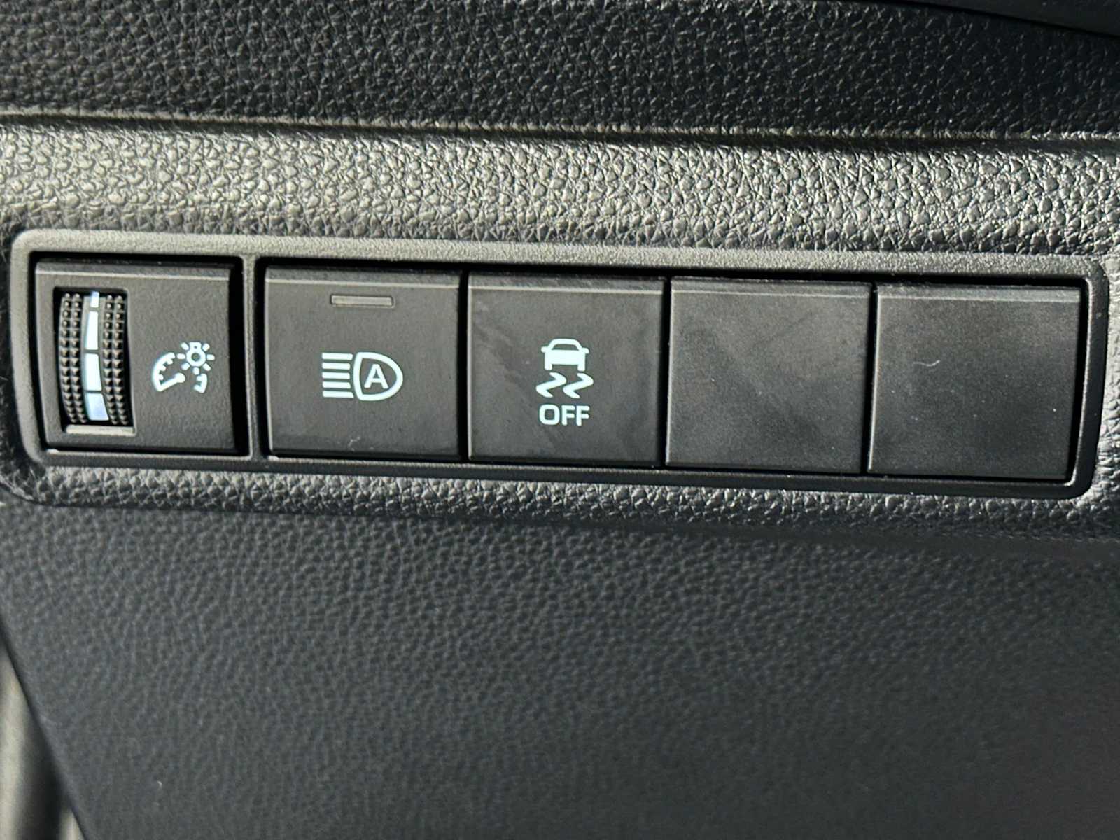 Thumbnail: 2025 Toyota Corolla - 18