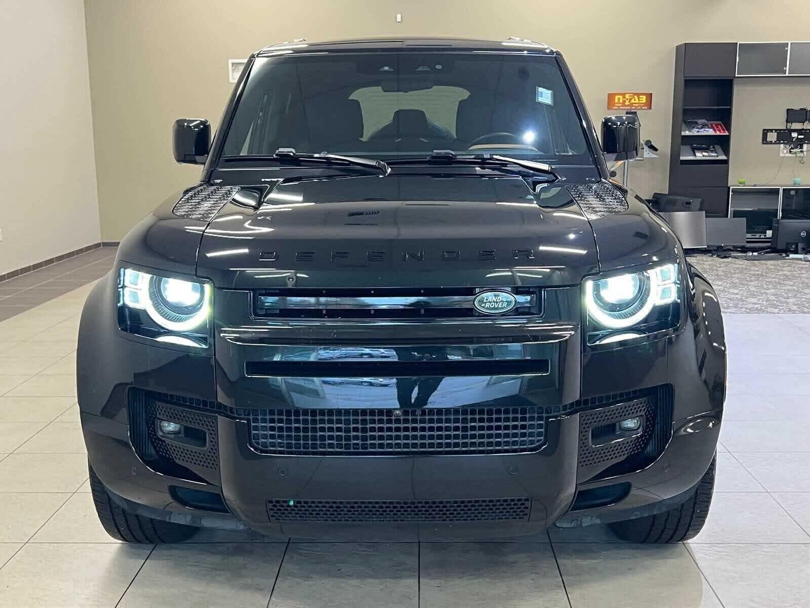 Thumbnail: 2023 Land Rover Defender - 8