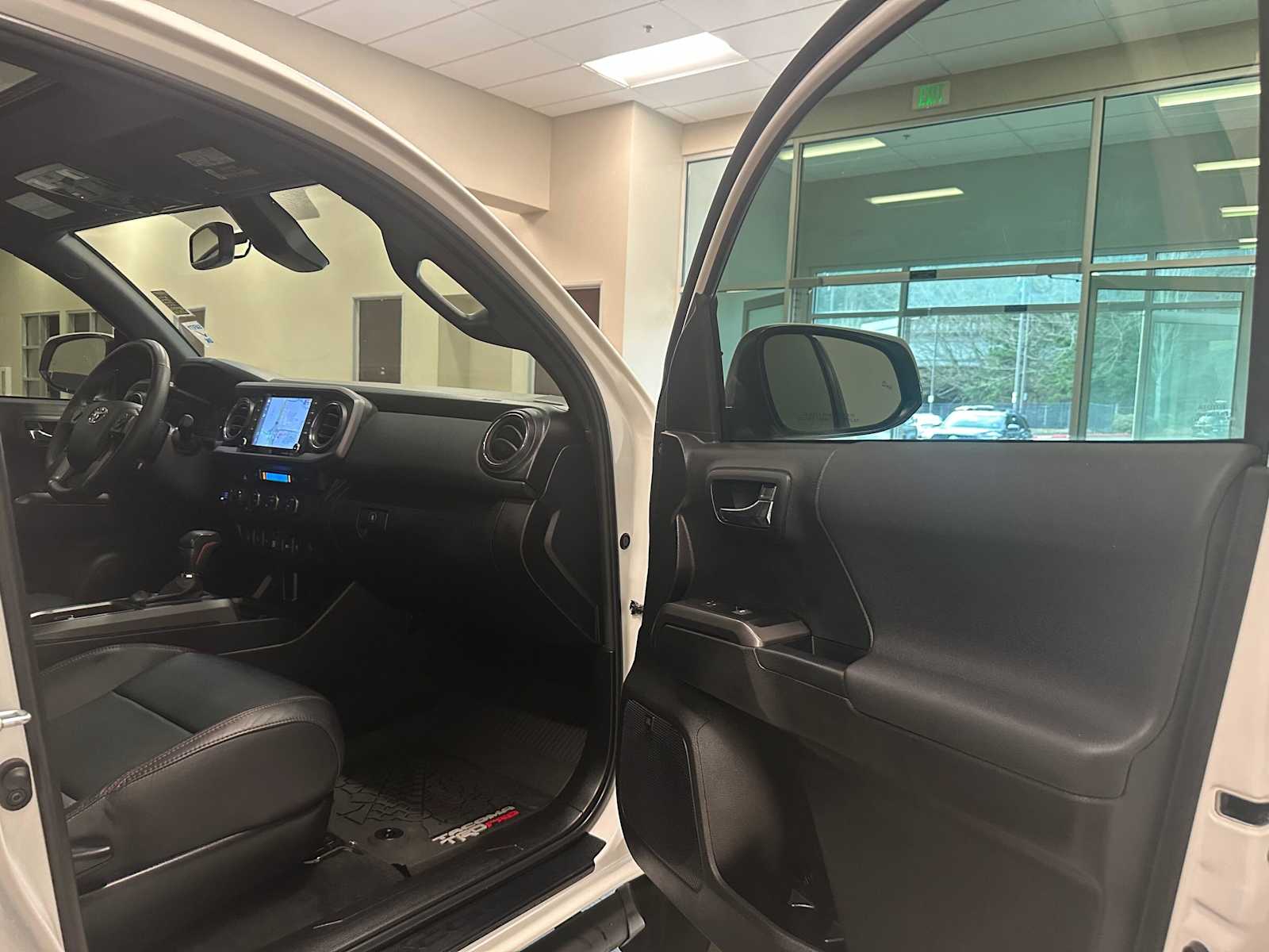 Thumbnail: 2022 Toyota Tacoma - 28