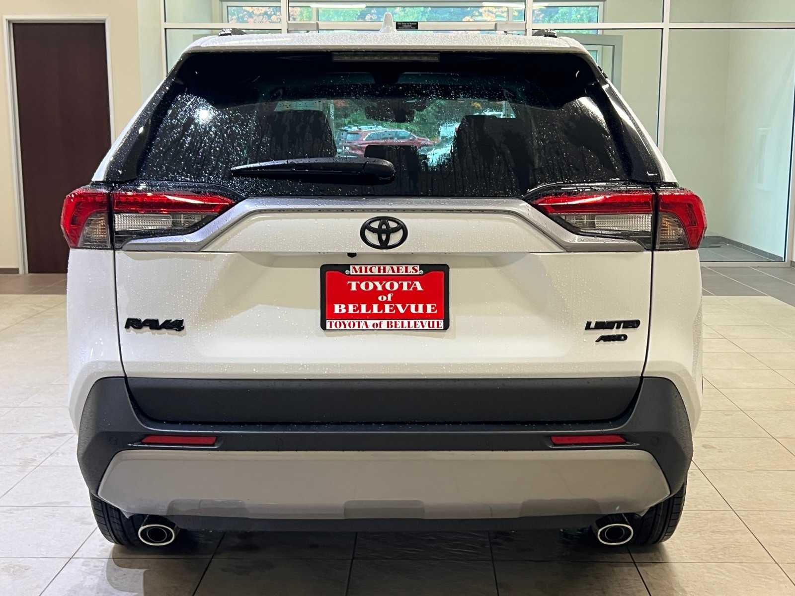 Thumbnail: 2025 Toyota RAV4 - 5