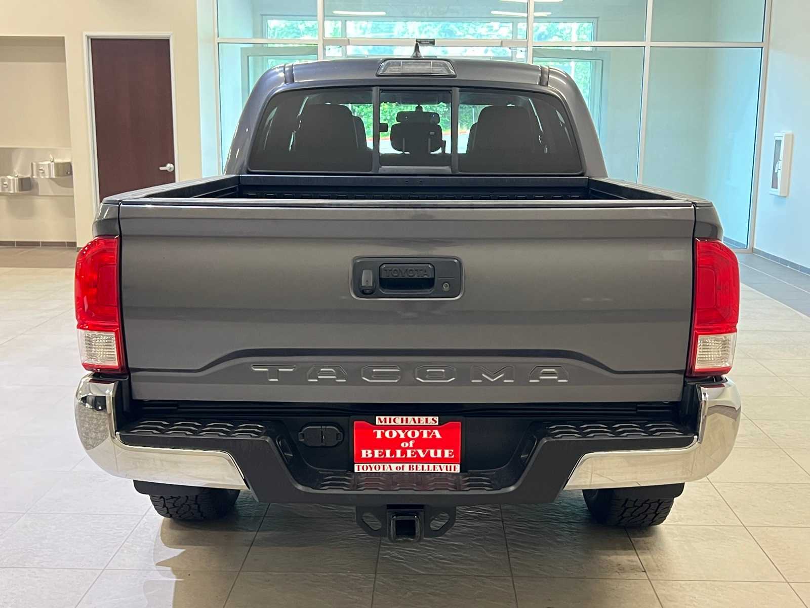 Thumbnail: 2017 Toyota Tacoma - 5