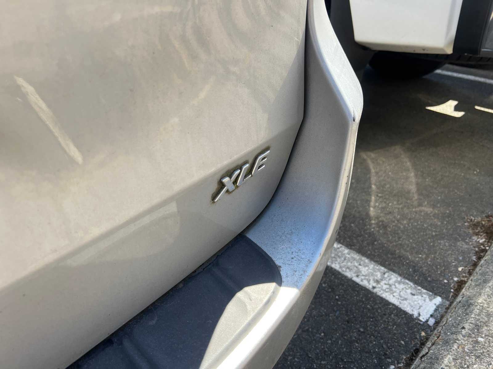 Thumbnail: 2012 Toyota Sienna - 7