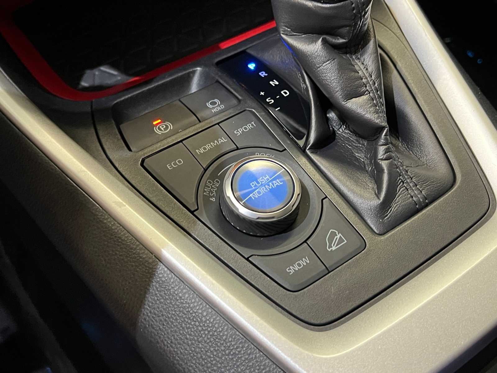 Thumbnail: 2020 Toyota RAV4 - 23