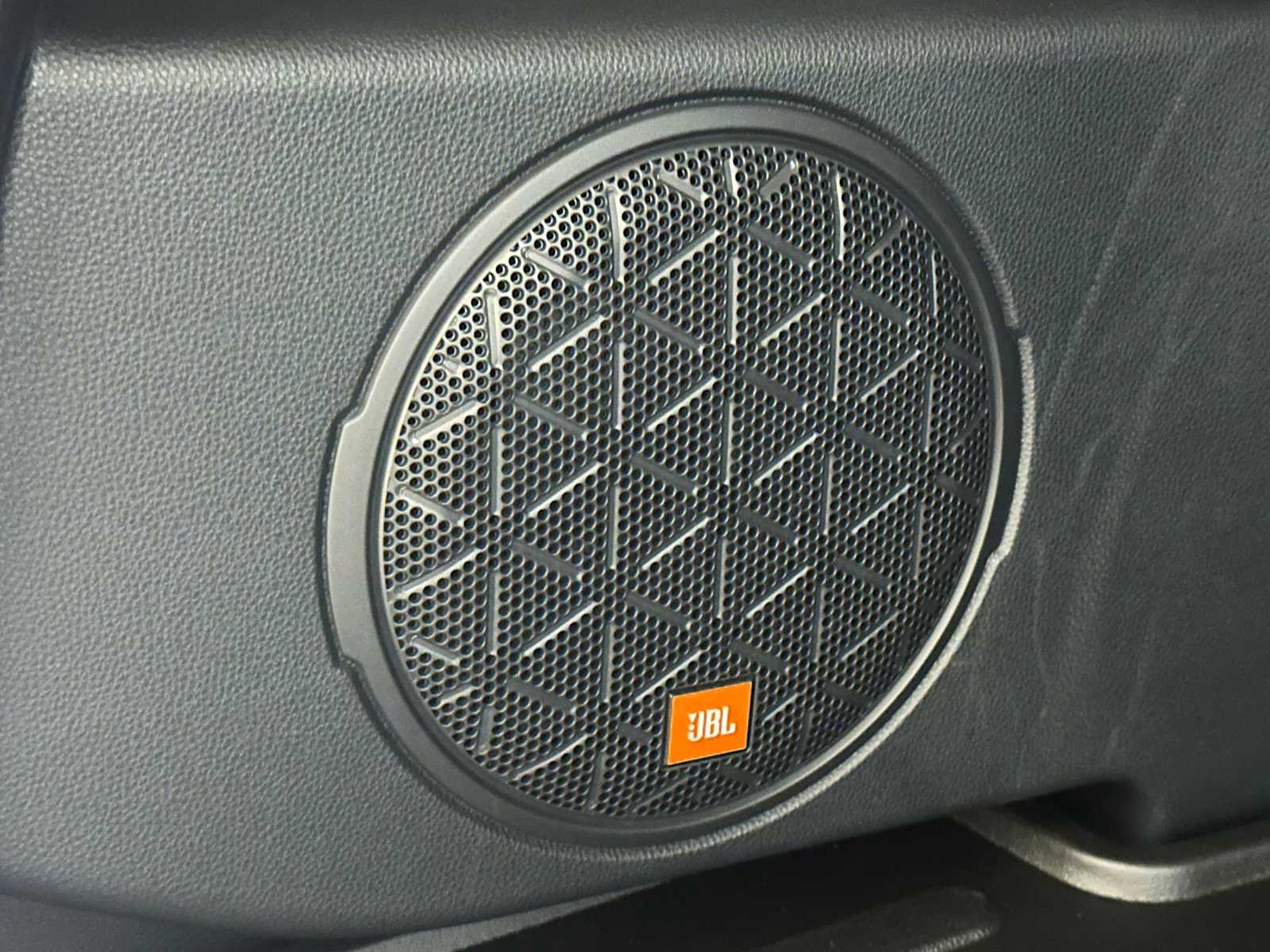 Thumbnail: 2025 Toyota RAV4 - 32