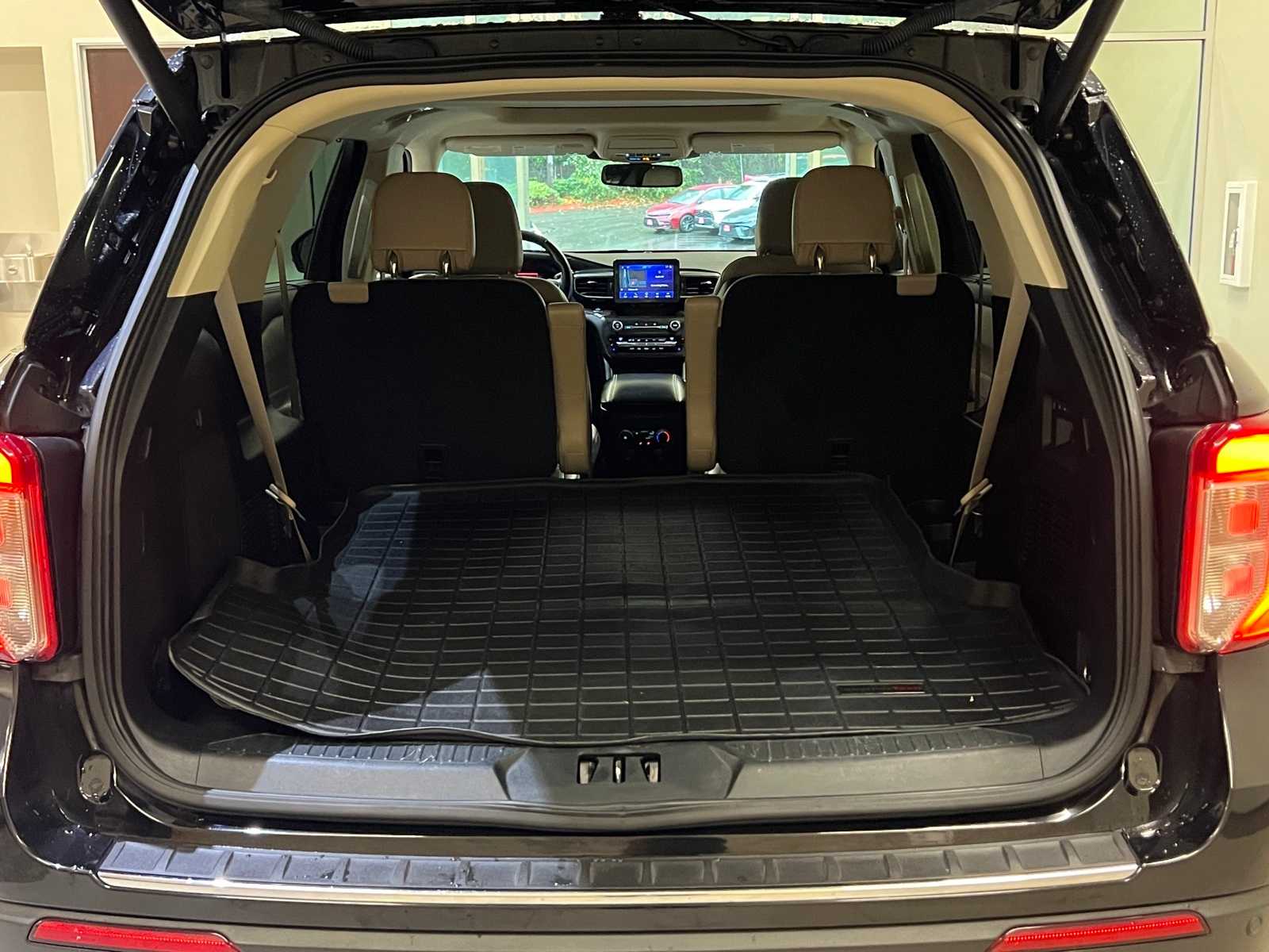 Thumbnail: 2020 Ford Explorer - 29