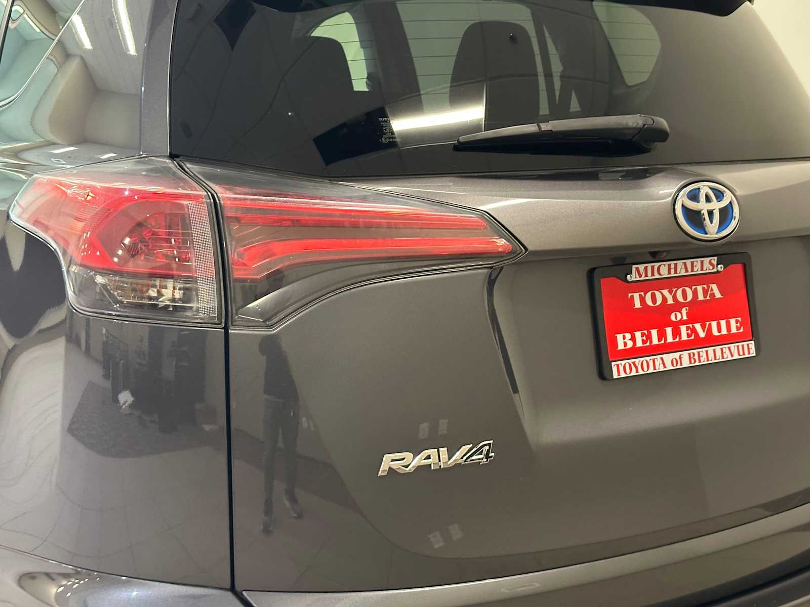 Thumbnail: 2018 Toyota RAV4 - 7