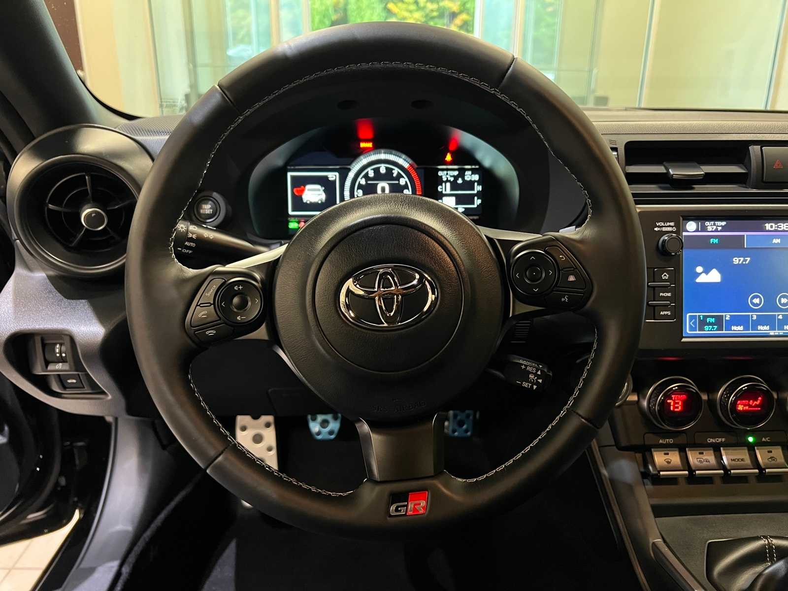Thumbnail: 2025 Toyota GR86 - 17