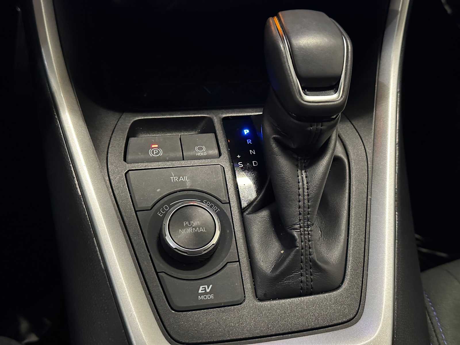 Thumbnail: 2025 Toyota RAV4 - 18