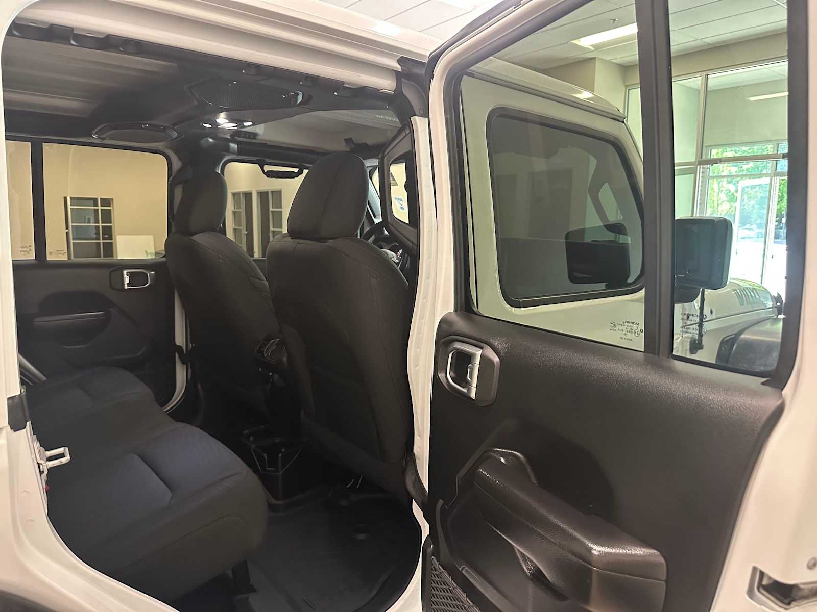 Thumbnail: 2020 Jeep Wrangler - 26