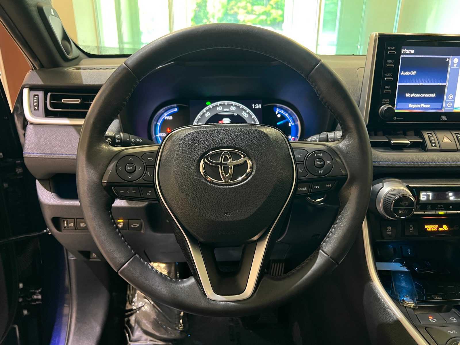 Thumbnail: 2020 Toyota RAV4 - 20