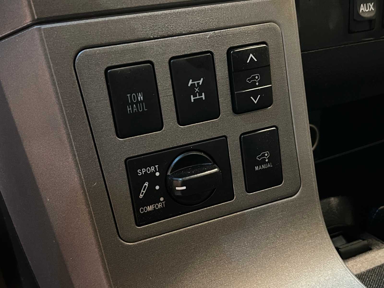 Thumbnail: 2014 Toyota Sequoia - 27
