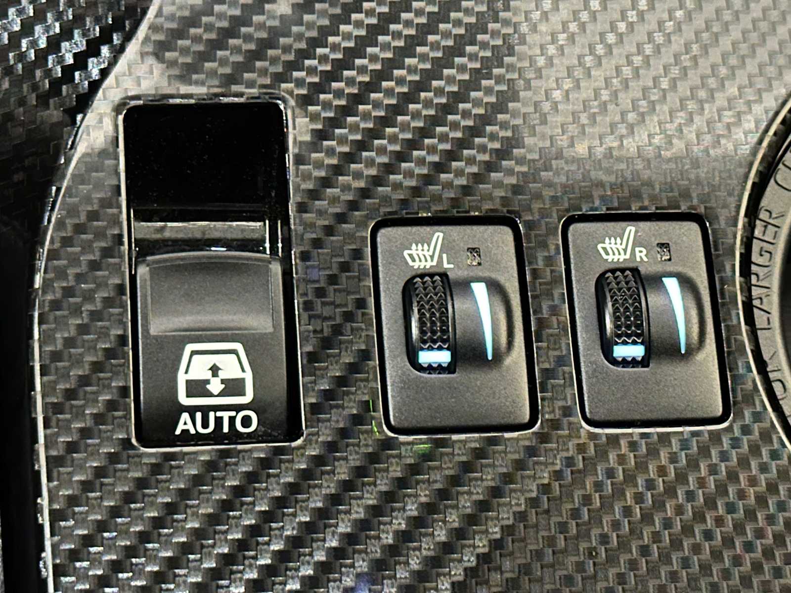 Thumbnail: 2023 Toyota 4Runner - 17