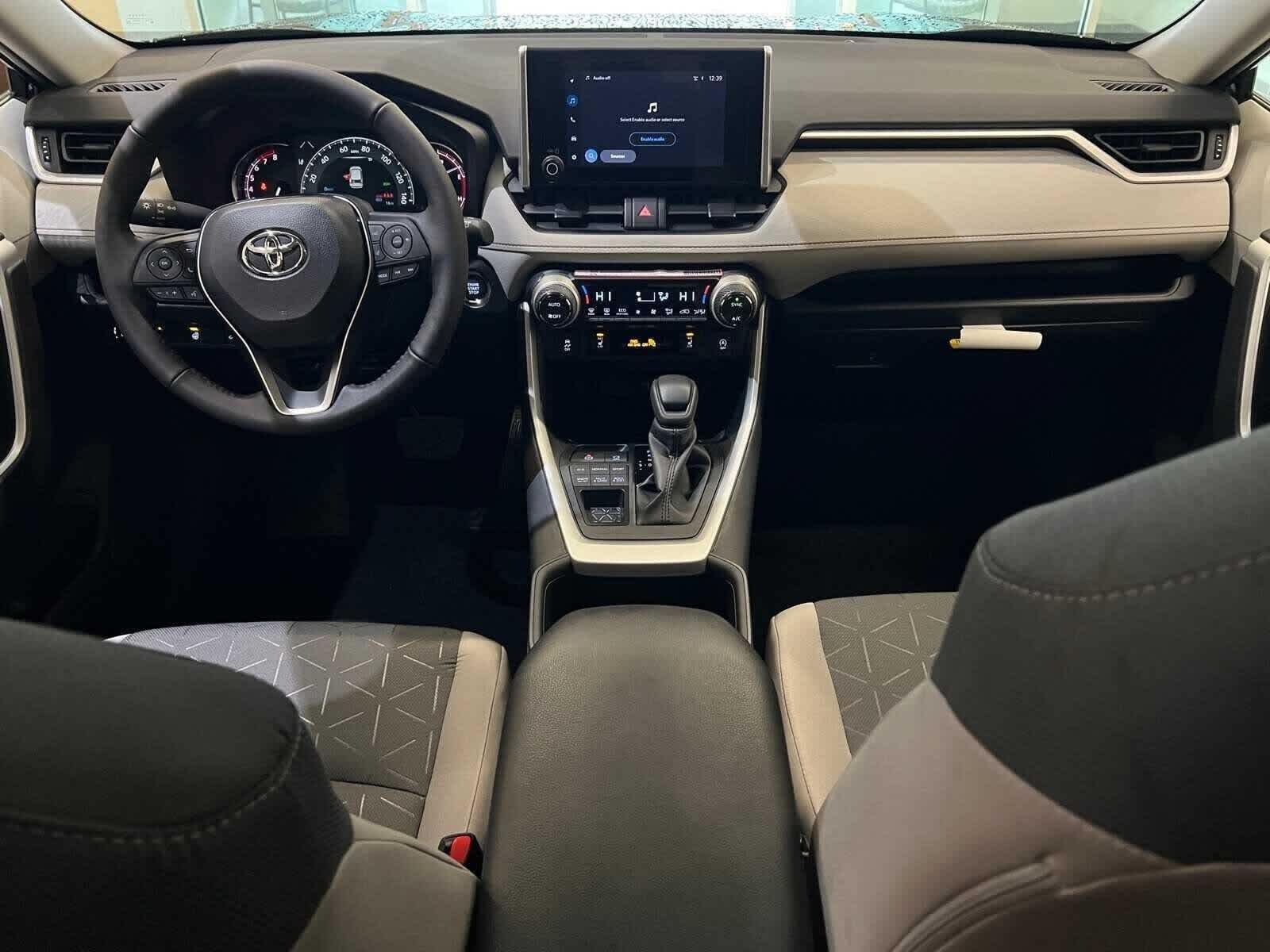 Thumbnail: 2025 Toyota RAV4 - 10