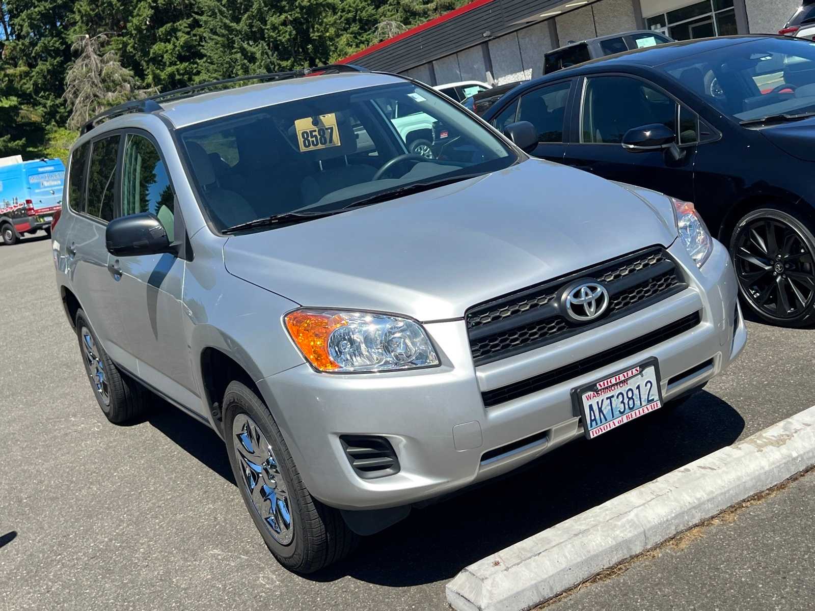Thumbnail: 2012 Toyota RAV4 - 3