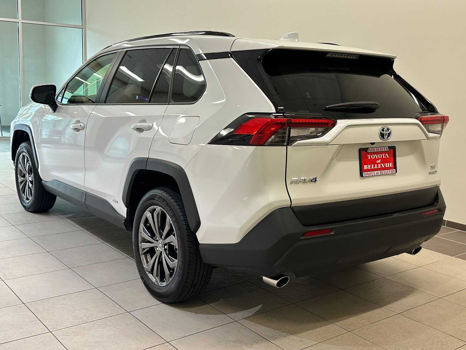 Thumbnail: 2023 Toyota RAV4 - 4