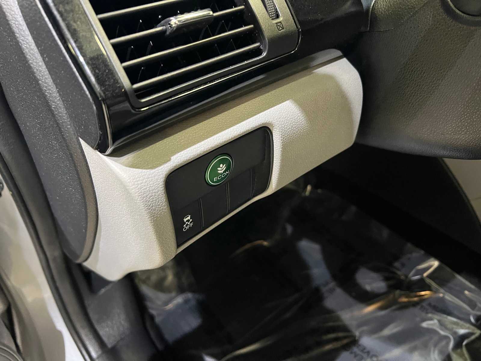 Thumbnail: 2017 Honda Accord - 16