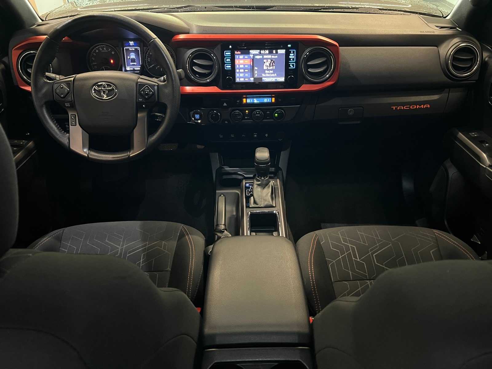 Thumbnail: 2017 Toyota Tacoma - 10