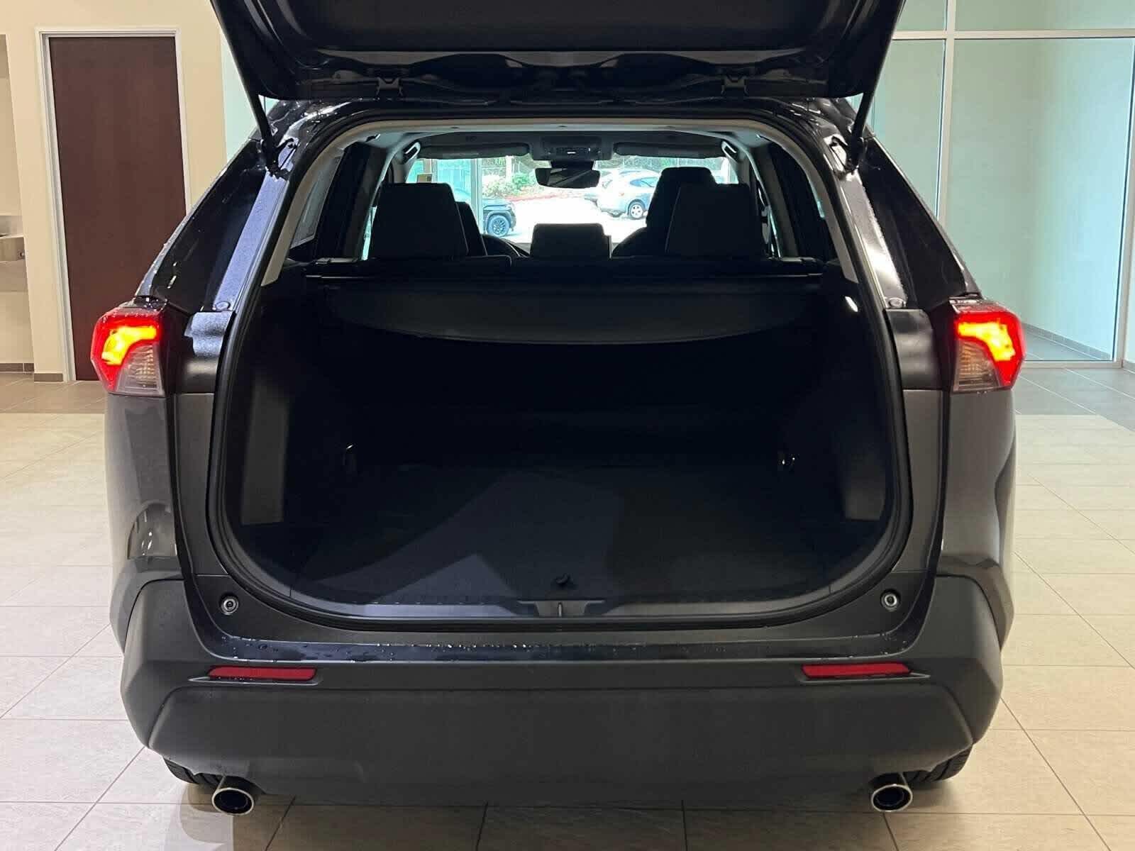 Thumbnail: 2023 Toyota RAV4 - 28