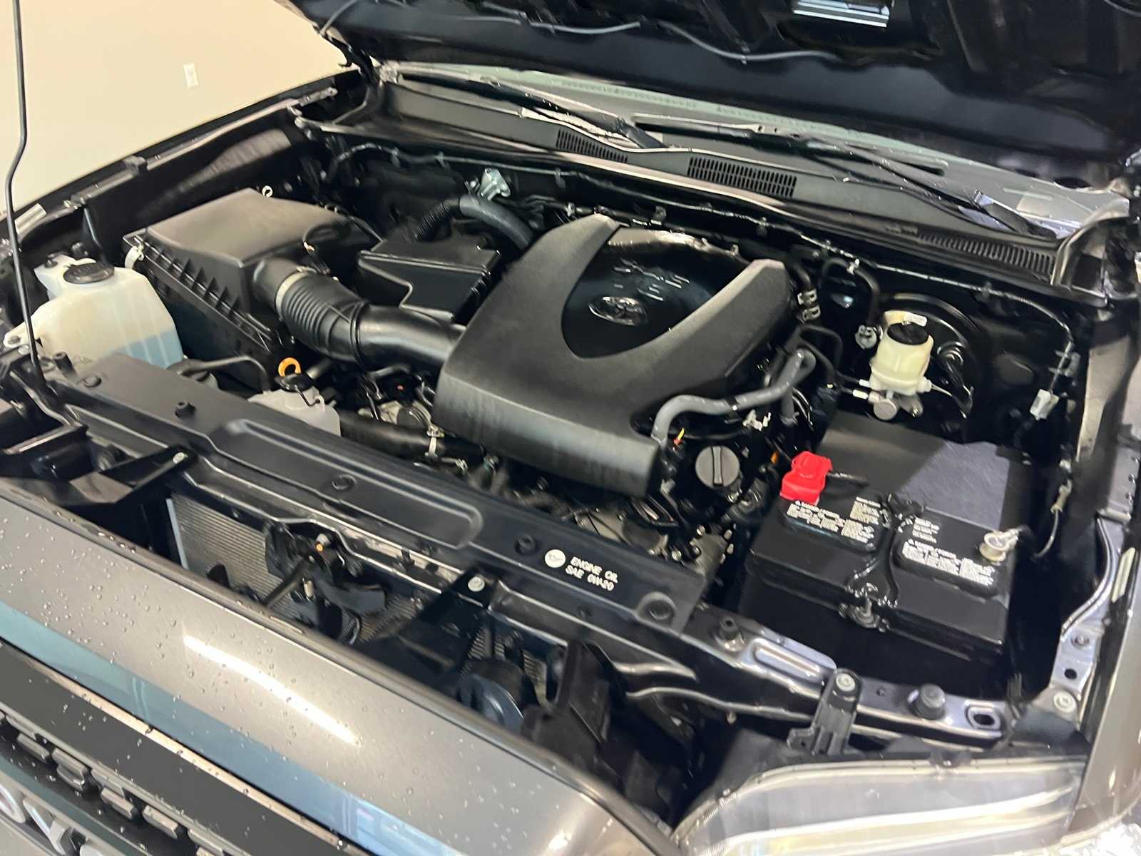 Thumbnail: 2017 Toyota Tacoma - 9