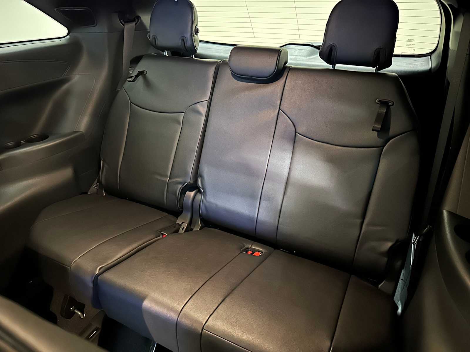 Thumbnail: 2026 Toyota Sienna - 25