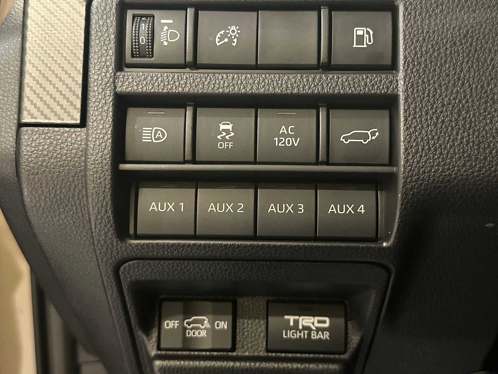 Thumbnail: 2025 Toyota 4Runner - 18