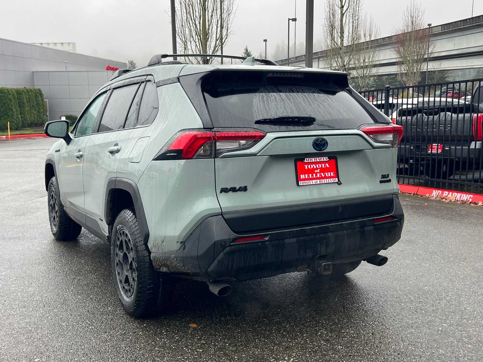 Thumbnail: 2021 Toyota RAV4 - 9