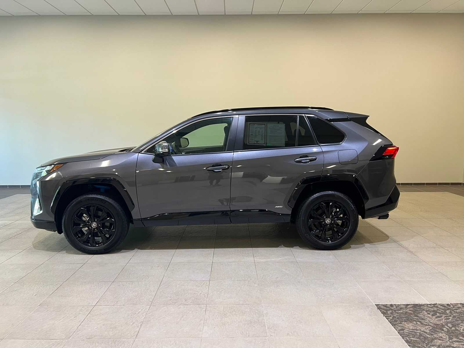 Thumbnail: 2025 Toyota RAV4 - 3