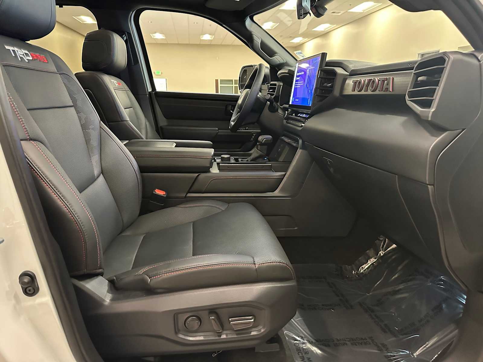 Thumbnail: 2025 Toyota Sequoia - 29