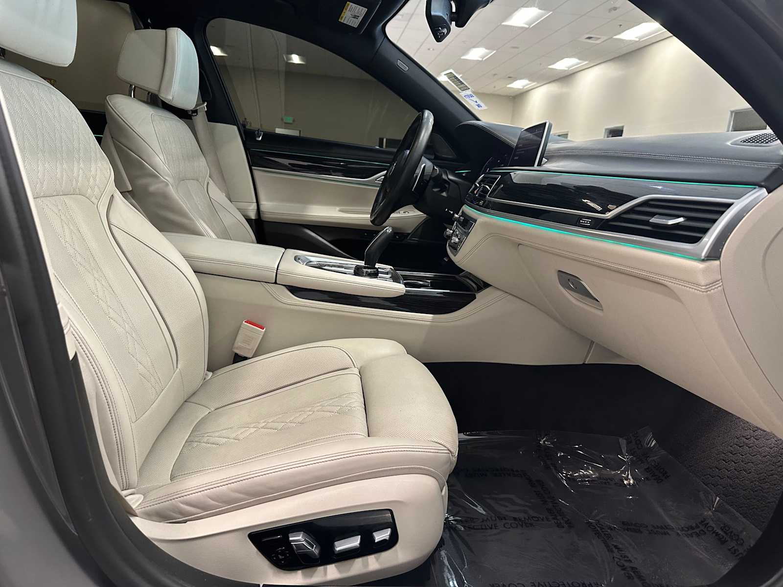Thumbnail: 2021 BMW 7 Series - 29