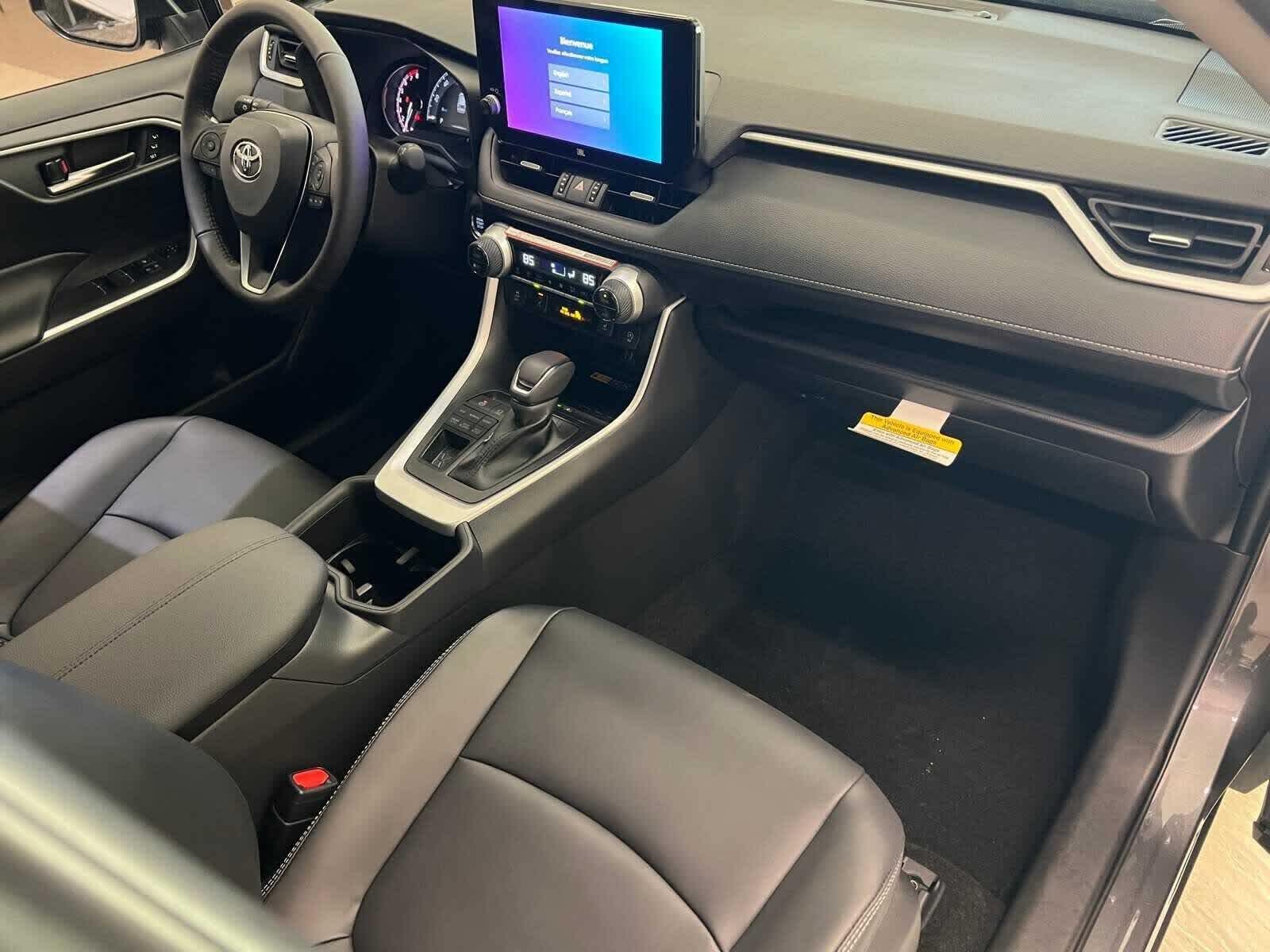 Thumbnail: 2025 Toyota RAV4 - 15