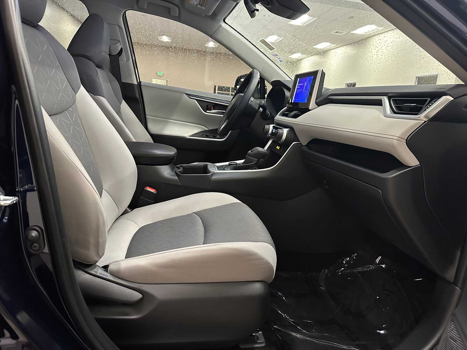 Thumbnail: 2025 Toyota RAV4 - 42