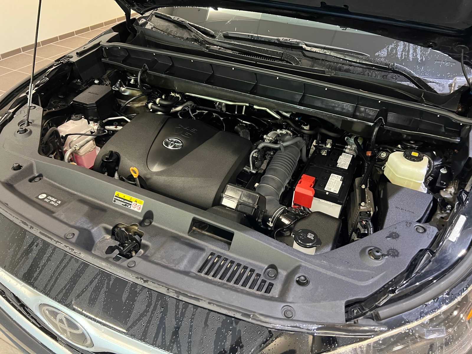 Thumbnail: 2022 Toyota Highlander - 9