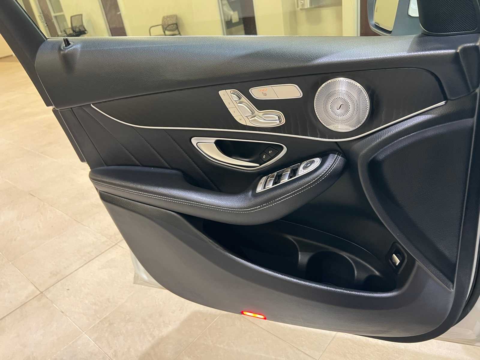 Thumbnail: 2018 Mercedes-Benz GLC - 18
