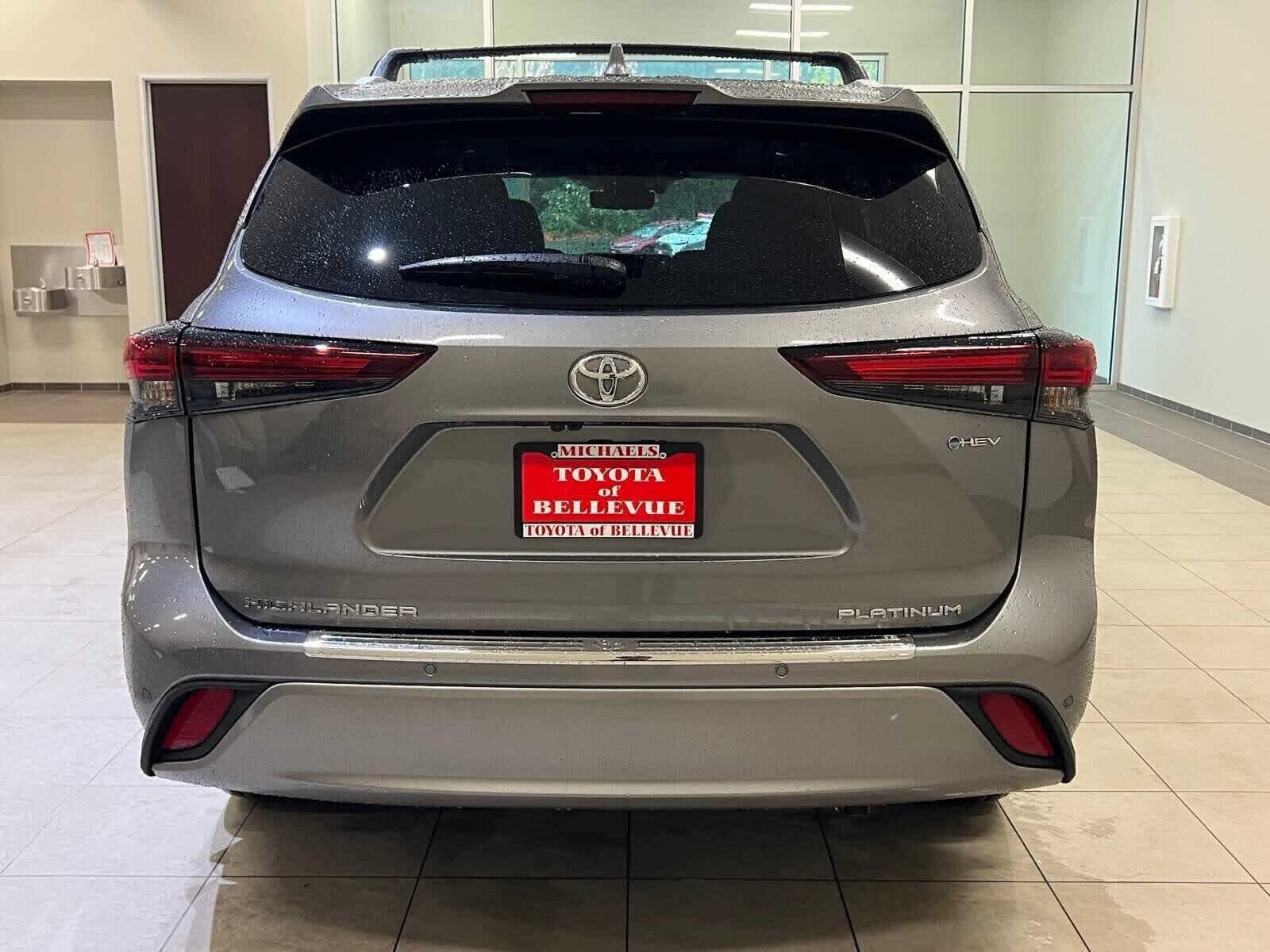 Thumbnail: 2025 Toyota Highlander - 5