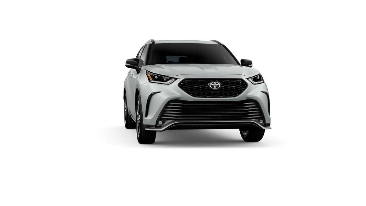 Thumbnail: 2026 Toyota Highlander - 16