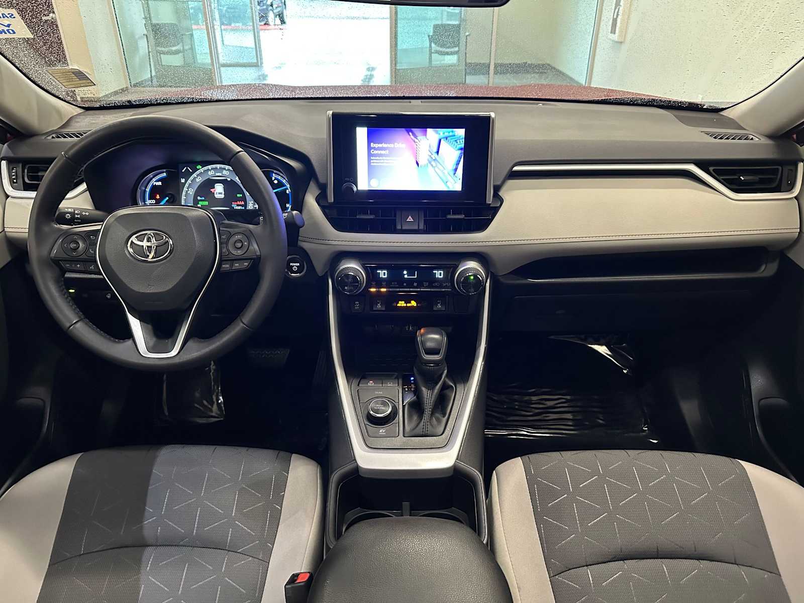 Thumbnail: 2025 Toyota RAV4 - 10