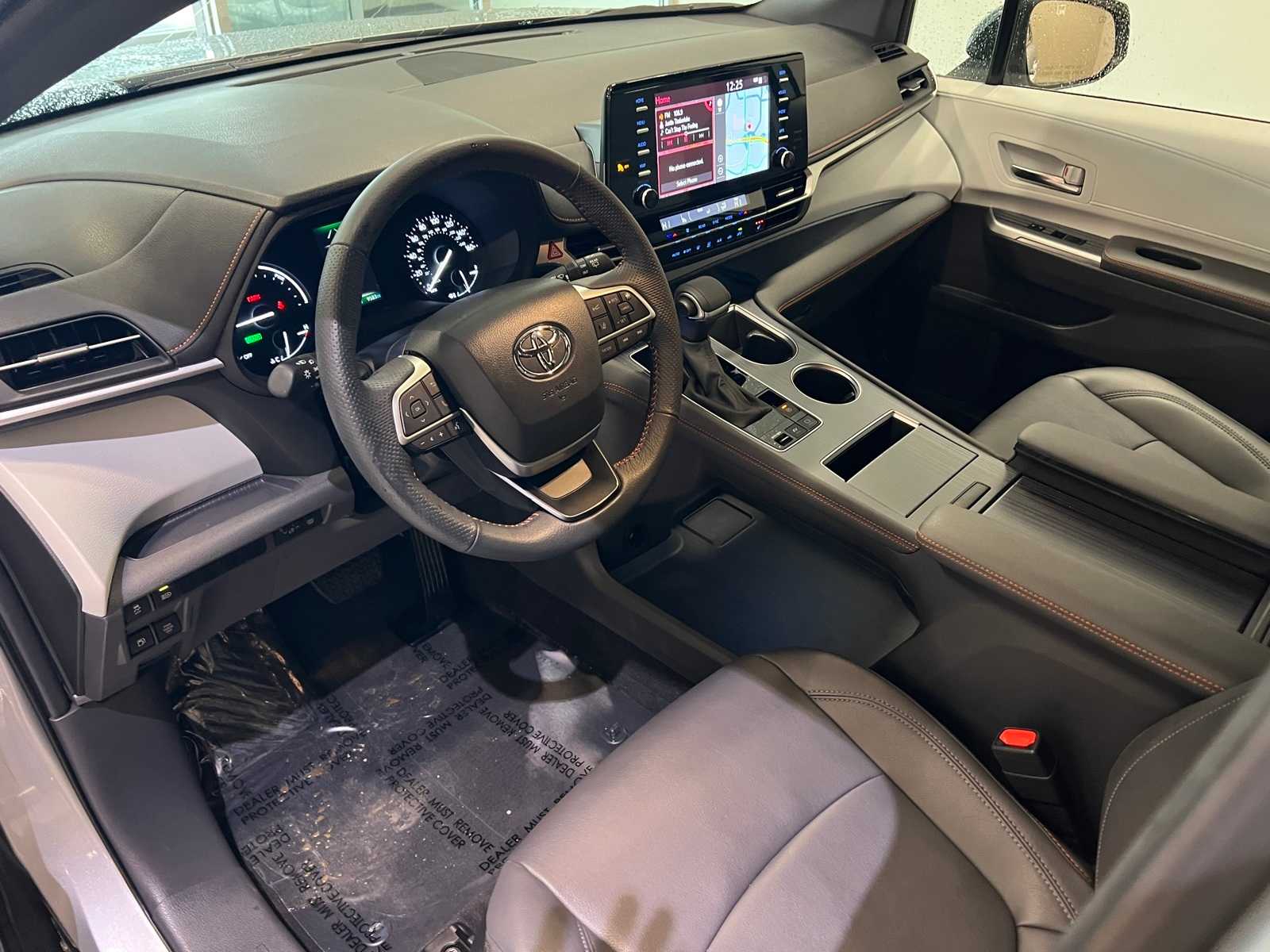 Thumbnail: 2024 Toyota Sienna - 2